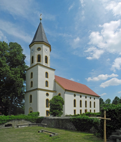 Lomnitz-Kirche-1